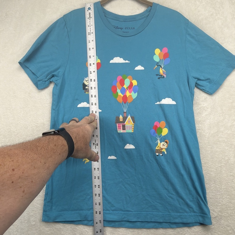 Disney Pixar Up Harveys Graphic T Shirt Unisex M Balloon House Dug Carl - Picture 4 of 7